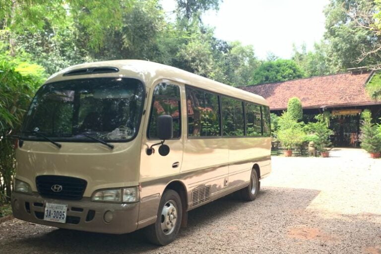 25seats-Minibus to Bamttambang